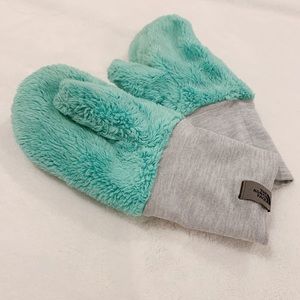 The North Face toddler gloves